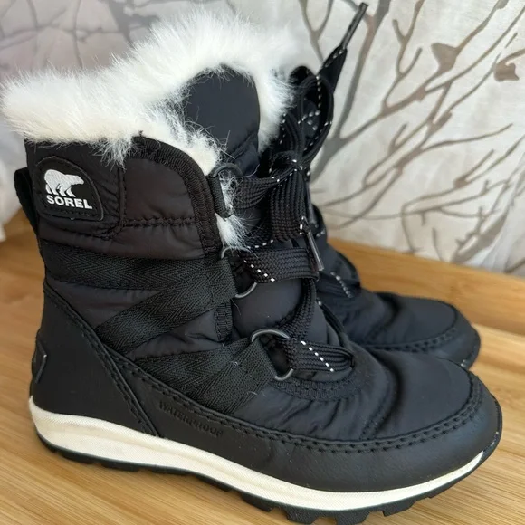 SOREL - Kids Whitney Short Lace Waterproof Black Boots - Picture 1 of 5